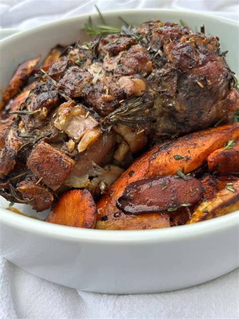 Boneless Lamb Roast Recipe - Lauren