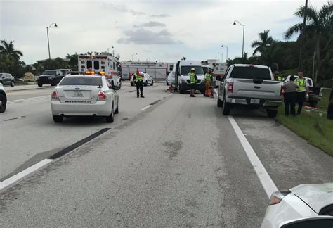 Bonita springs accident. A five-car crash on U.S. 41 involving motorists from four states left an 80-year-old Bonita Springs woman dead. A pickup, driven by a 52-year-old Maine man, … 