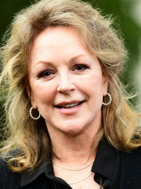What is the net worth and career of Bonnie Bedelia? American actress Bonnie Bedelia has been in a large number of movies and television shows. She began her job in 1957, thus she has been actively employed for a very long period. In the 1960s, the renowned actress started her performing career in theaters.. 