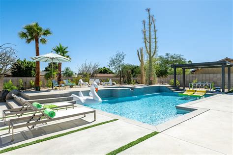 Boojum Ranch! Midcentury! 2 King Masters! Pool! Spa! FirePit! Mt Views