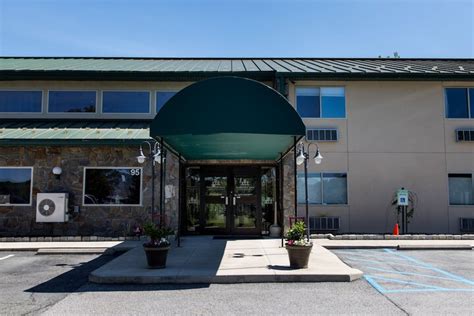 Book Harvest Inn in Pine Bush Hotels.com