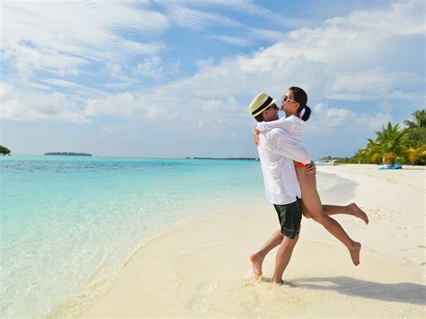 Book Romantic Honeymoon Tour Packages 2024 with Amazing …