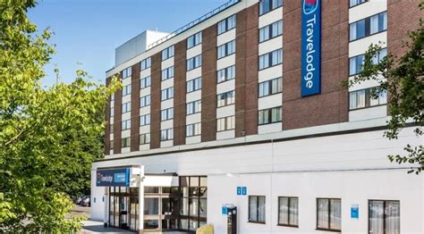 Book Travelodge Gatwick Airport Central in Gatwick Hotels.com