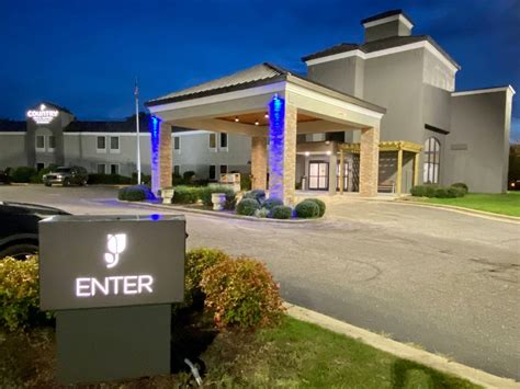 Book a Hotel in Dunn, NC Country Inn & Suites