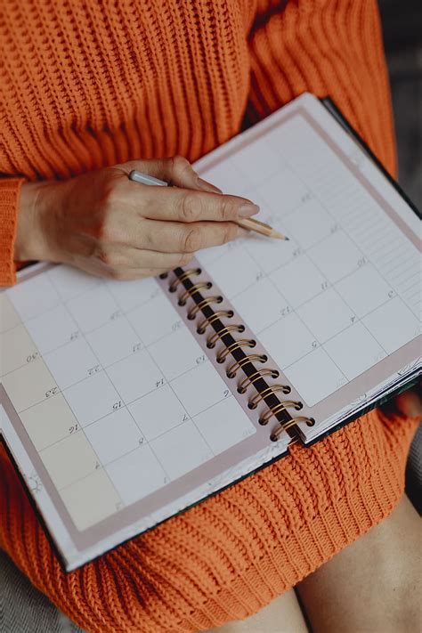 Book calendar. Keeping track of all your tasks and appointments can be overwhelming. It’s easy to forget something important or double-book yourself when you’re relying on memory alone. But with ... 