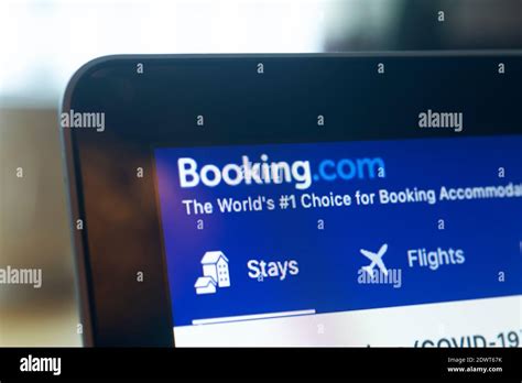Dec 17, 2021 · 1. Booking Holdings’ Revenue Growth Has Been Slightly Better. While we acknowledge that Booking Holdings generates more revenues than Expedia - with BKNG making $9.2 billion in the last twelve ... . 