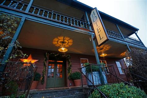 Boonville hotel. Information. +1 707-895-2210. Visit Website. Boonville Hotel & Restaurant – a restaurant in the 2023 MICHELIN Guide USA. The MICHELIN inspectors’ point of view, information on prices, types of cuisine and opening hours on the MICHELIN Guide's official website. 