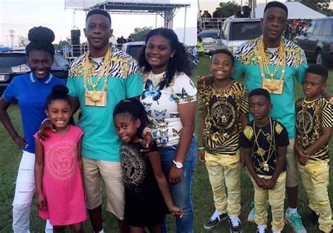Boosie badazz children. Boosie BadAzz (@BOOSIEOFFICIAL) is a rapper, singer, songwriter and actor from Louisiana. Follow him on Twitter to get his latest updates, music, videos, opinions and more. Join the conversation with his fans and interact with him directly. 