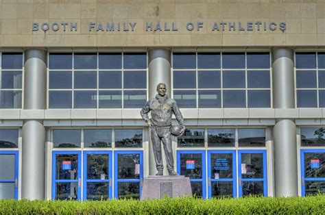 Booth hall of athletics. Apr 14, 2022 · Booth entered the 2022 season as the state’s winningest high school baseball coach with a career record of 1,106-493. He was inducted into the Alabama High School Sports Hall of Fame in 2018. 