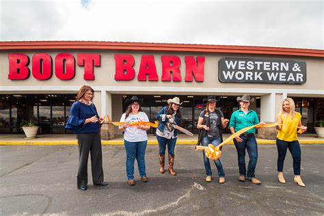 Boots and barn. With Boot Barn Express, you choose how you shop and how you receive your items. By shopping your local stores’ inventory, you can get your order the same day for free. We also proudly offer free in-store returns and exchanges on all orders. Your Shopping Experience: at Boot Barn - Find the latest styles in … 