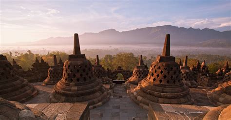 Borobudur: kunst en religie in het oude java. - Ski doo grand touring 580 manual.