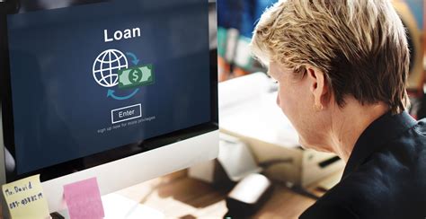 Borrow $200 dollars instantly. A payday loan is a type of quick personal loan that’s typically for $500 or less and due on your next payday. Lenders that offer payday loans often charge exorbitant fees, which can equate to interest rates of … 