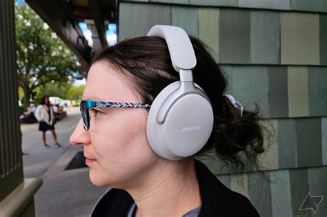 Bose ultra headphones. 2 days ago ... When it comes to cancelling the noise around you, no other headphone does it better than the Bose's QuietComfort Ultra lineup. 