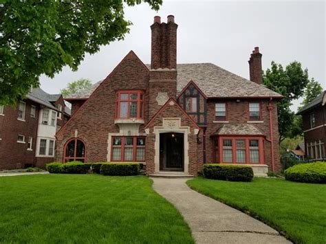 Boston edison detroit. //Dr. Devon Hoover, 53, was found dead on Sunday in his mansion in the ritzy Boston-Edison Historic District in Detroit. Police were at his home performing a welfare check when they discovered the ... 