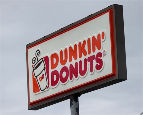 Boston man sues Dunkin’ over mobile app