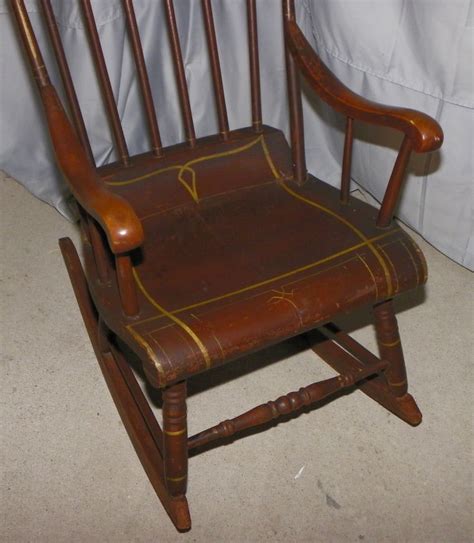 An antique painted rocking chair, designed in the Folk Art, Art Nouveau or Neoclassical style, is generally a popular piece of furniture. A well-made antique painted rocking chair has long been a part of the offerings for many furniture designers and manufacturers, but those produced by Heywood-Wakefield Co. are consistently popular.. 