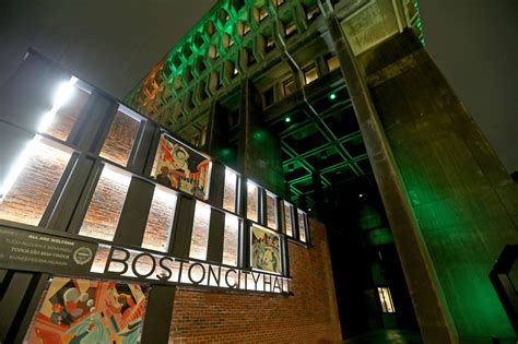Boston sending bill to add liquor licenses up to Beacon Hill
