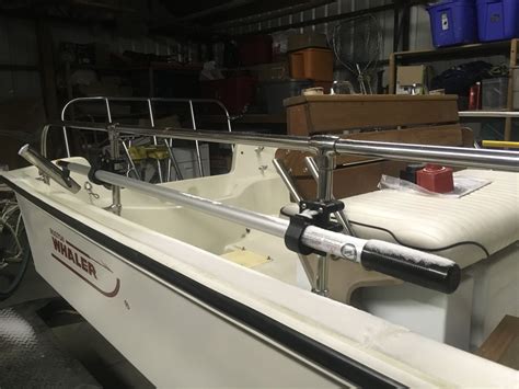 Boston Whaler photos, information and discussion. 