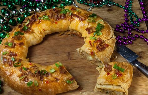 Boudin king cake. Boudin and pepper jack inside with Steens syrup, pepper jelly, and bacon on top. Default. Discount. No. Size. 1 King Cake. Serving per container. 15-20. Serving Size. 
