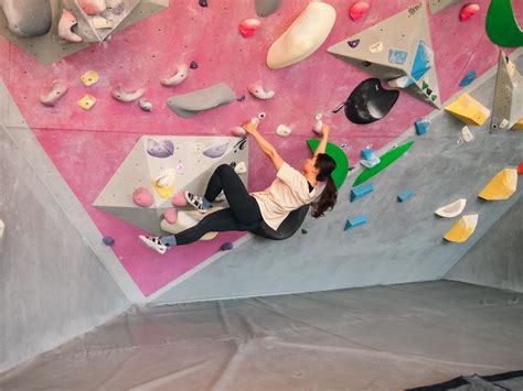 Bouldering and weight loss.  This foundational bouldering exercise stre...