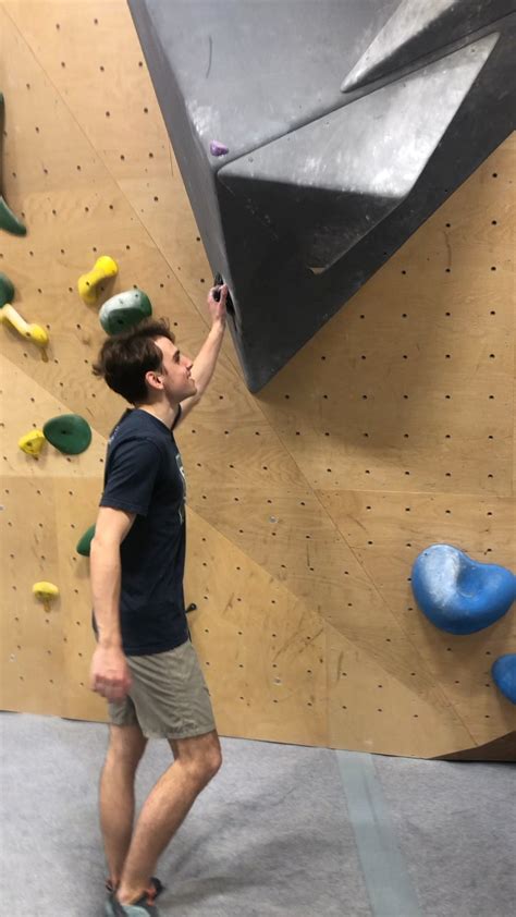 Bouldering physique reddit.  Like television-commercial ready fit.  Bodybuildi...