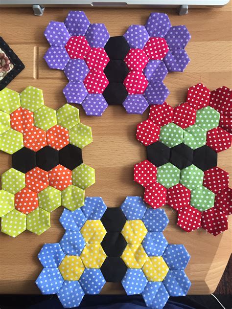 Bow Tie Quilt Block Easy Quilt Pattern Using Only 5 Pieces