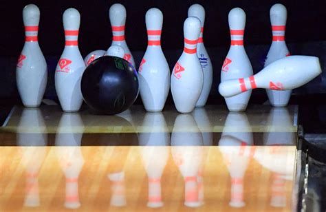 Bowling alley opens at Westfield Valley Fair