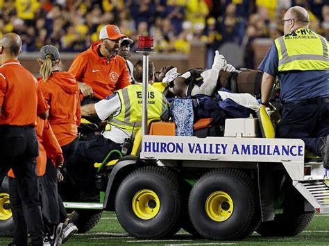 11:19, third quarter: Bowling Green player carted off with serious injury. Bowling Green linebacker Demetrius Hardamon was placed on a headboard with a neck brace and carted the field after a .... 