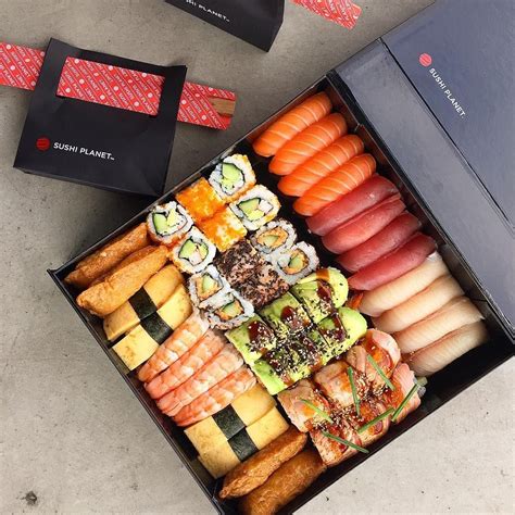 Box sushi. Mashed avocado is rolled up with raw salmon, white rice, sushi vinegar, avocado, pickled ginger, sesame seeds, seaweed, and lettuce ( 10 ). Two to three pieces (100 grams) of salmon avocado roll ... 