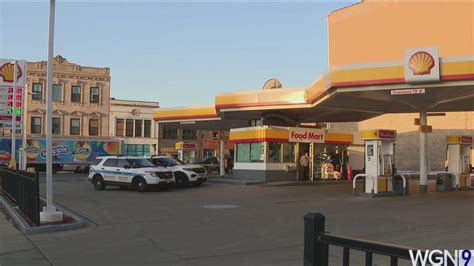 Boy, 15, charged after violent vehicle theft at gas station in Wicker Park