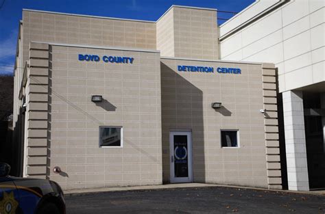 Boyd county jail. Click on a record to view inmate details like mugshot, arrest info, case, charge and bond amount. If you have problems finding the inmate, please Boyd Bullitt County jail. Boyd County Jail. Boyd County Detention Center. Address: 209 28th Street, Catlettsburg, KY 41129. Phone: (606) 739-4224. 