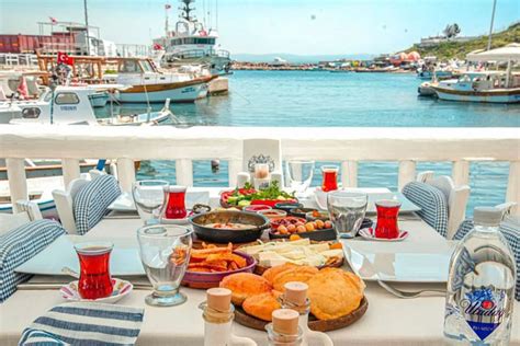 Bozcaada Eylem Konukevi.