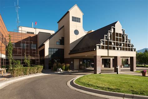 Bozeman hospital. Bozeman Health offers a range of care sites and services in Southwest Montana, including a Level III trauma center, a critical access hospital, clinic… 