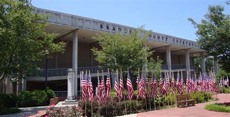 Bradley county courthouse hours.  Simpson PO Box 46 Cleveland , TN 37364 Ph...