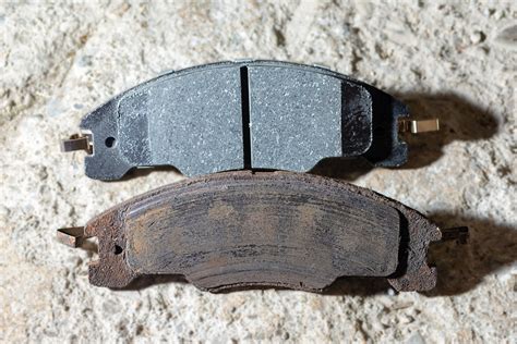 Brakes squeaking but pads are good. Trevor Raab. A six-bolt disc brake rotor. If your bike uses six-bolt disc rotors, you should tighten the bolts gradually in a star-shaped pattern. Start by tightening one bolt and then move to the ... 