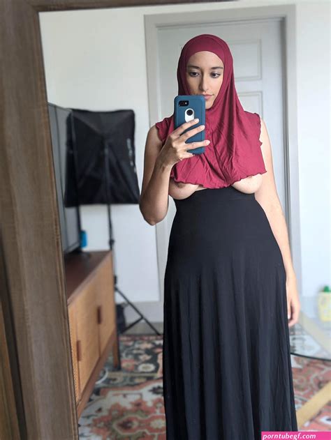 Braless hijab boobs 2024 - 24.03.2024