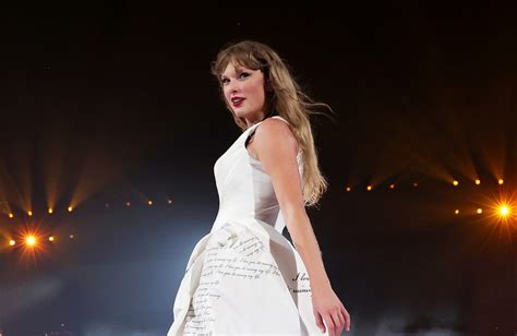 Taylor Swift stands up for fan-focussed issues she cares about