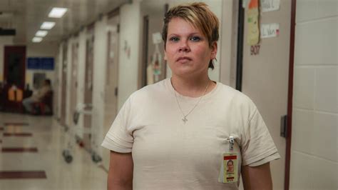 Brenda Singer is serving two years at the Indiana Women's Prison in Indianapolis for opioid possession and failing to show up at a work release program. When she arrived here in January, she was .... 
