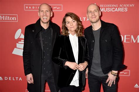 Brandi carlile band twins. Shutterstock. By Ashley Moor / April 16, 2021 4:23 pm EST. Though musician Brandi Carlile has been happily married to her wife, Catherine Shepherd, since 2012, the public did not receive a real glimpse into their life until they appeared together at the 2019 Grammy Awards. After Carlisle's three Grammy wins, she and Shepherd posed together for ... 