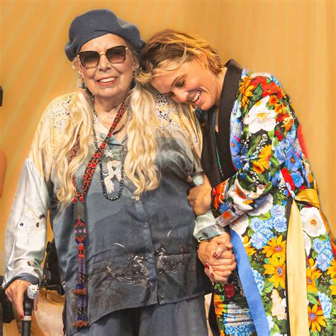 Brandi carlile joni mitchell. July 24, 2022. A historic, incredible, life-altering night. Brandi Carlile introduces her mentor and dear friend Joni Mitchell, returning to Newport Folk Festival (2022) for the first time … 