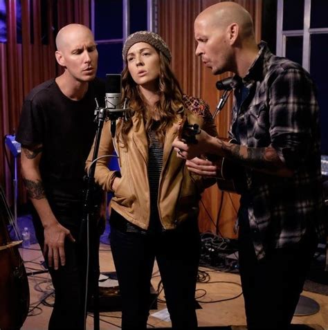 Folk rock singer-songwriter Brandi Carlile made her Stern Show debut on Wednesday morning, performing live alongside her two bandmates, twins Tim and Phil …. 