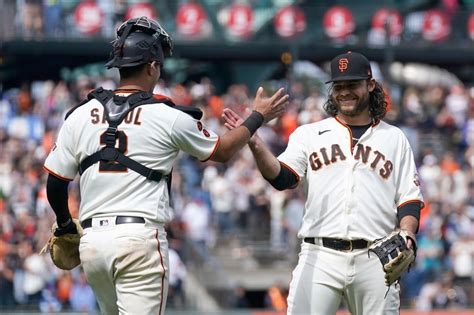 Brandon Crawford closes out SF Giants bullpen game in 13-3 rout of Cubs