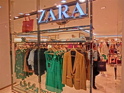 Brands like zara. With pieces that allow you to create stylish, unique, and effortless looks, the following brands will make everyone ask, “where did you get that outfit?” 1. Pull & Bear. Owned by Inditex Corporation, the same parent corporation as Zara, the clothing brand Pull & Bear offers Zara-like items at affordable prices. Take a look via the link below. 