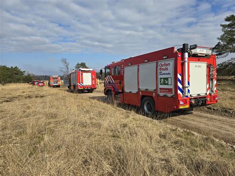 Brandweer rukt massaal uit naar fruitkweker die net wat kartonnen …