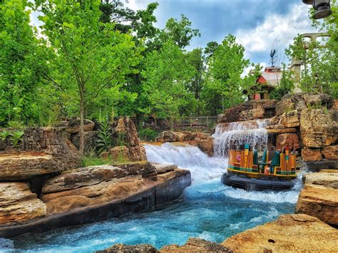 Branson, Missouri, is a popular destination for visitors from all over the world. With its stunning natural beauty, vibrant entertainment scene, and wide range of activities and at.... 