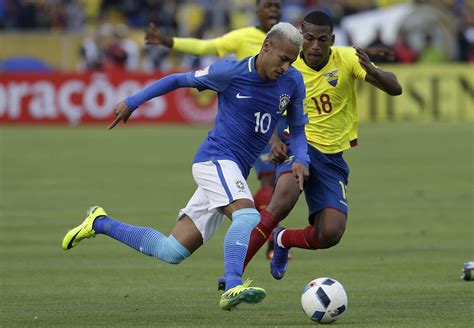 Brasil vs. ecuador. Jun 5, 2021 · Everton forward Richarlison scored as Brazil beat Ecuador 2-0 to stay top of the South American qualifying group for the 2022 World Cup in Qatar. Paris St-Germain's Neymar got the second with a ... 