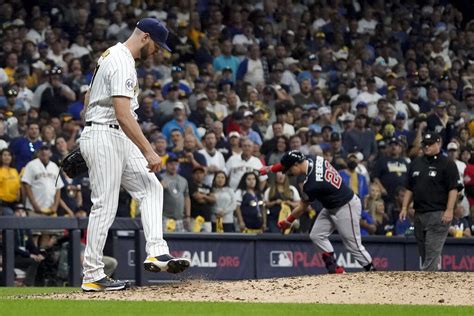 Braves bring 1-0 series lead over Brewers into game 2