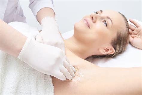 Brazilian wac. Estheticians recommend waiting between 4 to 6 weeks after your first appointment before going back for another Brazilian wax session. "Waxing every four to five weeks maintains a slow, regulated regrowth,” explains Liz Lugo, licensed esthetician and the creator of Nova Wax. “If you are consistent after six months to a year, you can … 