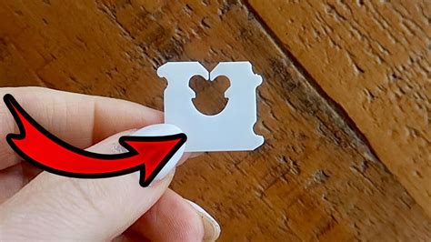 Bread clip in your pocket. Bread Climp Art and Jewelry Reuse, repurpose and upcycle bread clips or climps as they call them! Check out this enormous, amazing collection of clips by artist, Rachel Perry Welty On a smaller s… /marinasyceva240/ 