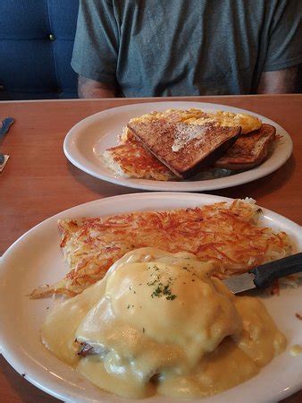 Breakfast everett washington. The Sisters Restaurant, 2804 Grand Ave, Everett, WA 98201: See 189 customer reviews, rated 4.2 stars. Browse 142 photos and find all the information. 